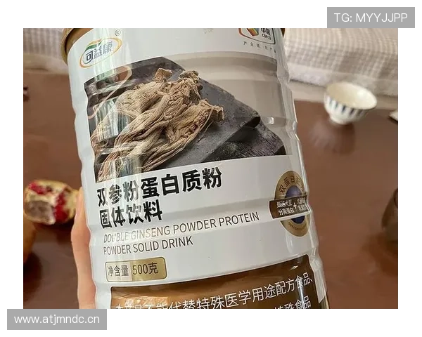 张博恒家的冰箱里塞满了蛋白粉，连饮料都得预约才能放进去