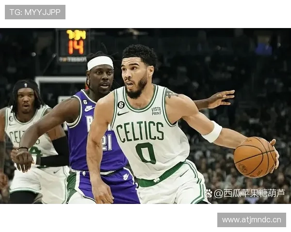 扎伊恩通过内线强突提升得分效率，拉开与同位置新星差距